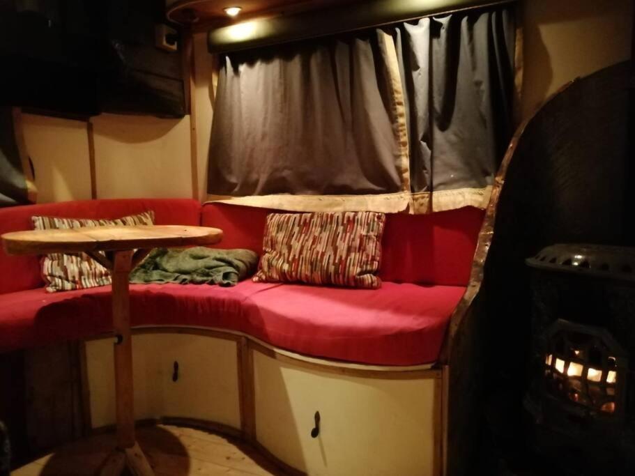 Truck & Pod Creative Nature Retreat. Bantry Exterior foto